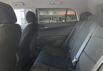 Подержанный автомобиль Hyundai Creta 2016 года (13 фото)