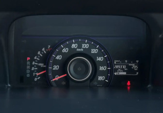 Подержанный автомобиль Honda Stepwgn 2012 года (12 фото)