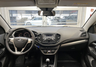 Подержанный автомобиль LADA (ВАЗ) Vesta Sedan 2018 года (10 фото)