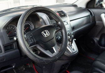 Подержанный автомобиль Honda CR-V 2007 года (11 фото)