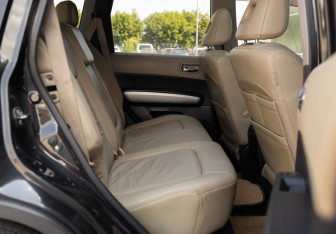 Подержанный автомобиль Nissan X-Trail 2008 года (21 фото)