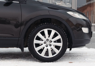 Подержанный автомобиль Mazda CX-9 2008 года (9 фото)