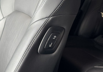 Подержанный автомобиль Toyota Camry Sedan 2024 года (18 фото)