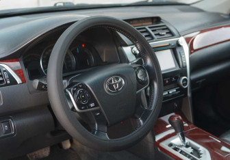 Подержанный автомобиль Toyota Camry Sedan 2012 года (11 фото)