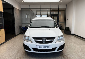 Подержанный автомобиль LADA (ВАЗ) Largus Wagon 2018 года (3 фото)