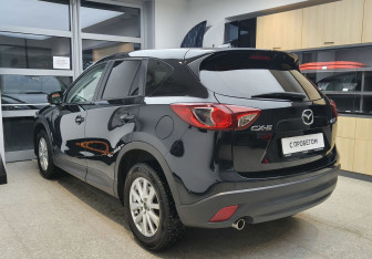 Подержанный автомобиль Mazda CX-5 2015 года (6 фото)