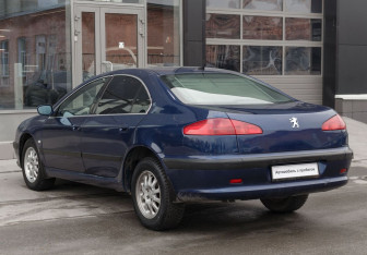 Подержанный автомобиль Peugeot 607 2004 года (7 фото)