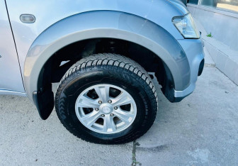 Подержанный автомобиль Mitsubishi L200 2015 года (4 фото)