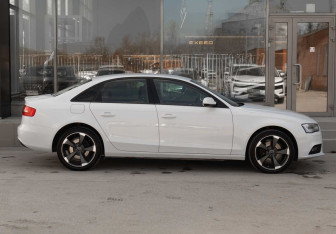 Подержанный автомобиль Audi A4 Sedan 2014 года (4 фото)