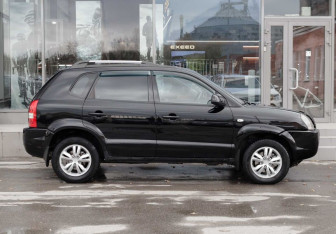 Подержанный автомобиль Hyundai Tucson 2008 года (4 фото)
