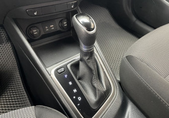 Подержанный автомобиль Hyundai Solaris Sedan 2018 года (13 фото)