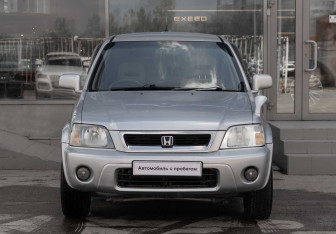 Подержанный автомобиль Honda CR-V 2001 года (2 фото)