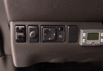 Подержанный автомобиль Nissan Pathfinder 2011 года (16 фото)