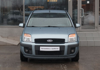 Подержанный автомобиль Ford Fusion 2007 года (2 фото)