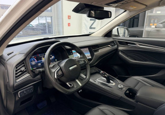 Подержанный автомобиль Haval F7 2020 года (9 фото)