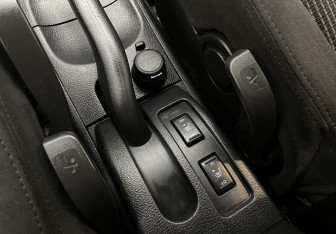 Подержанный автомобиль Nissan Tiida Hatchback 2011 года (15 фото)