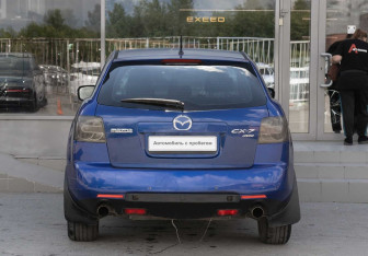 Подержанный автомобиль Mazda CX-7 2007 года (6 фото)