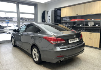 Подержанный автомобиль Hyundai i40 Sedan 2013 года (7 фото)