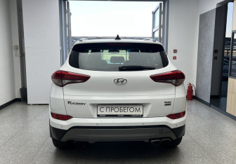 Подержанный автомобиль Hyundai Tucson 2015 года (5 фото)