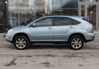 Подержанный автомобиль Lexus RX 2008 года (8 фото)