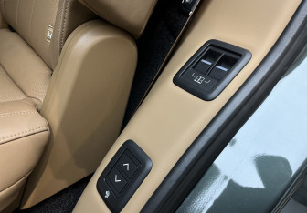 Подержанный автомобиль Land Rover Range Rover 2023 года (19 фото)