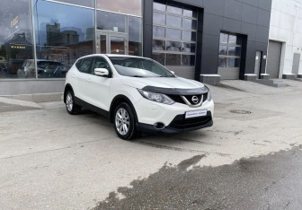 Подержанный автомобиль Nissan Qashqai 2014 года (5 фото)