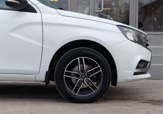 Подержанный автомобиль LADA (ВАЗ) Vesta Sedan 2020 года (9 фото)