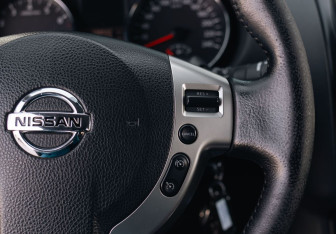 Подержанный автомобиль Nissan Qashqai+2 2013 года (12 фото)