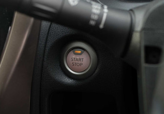 Подержанный автомобиль Nissan Note 2017 года (15 фото)