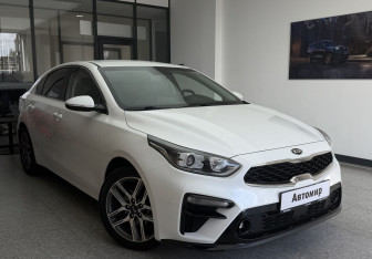 Подержанный автомобиль Kia K3 Sedan 2018 года (3 фото)