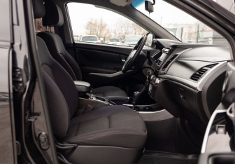 Подержанный автомобиль SsangYong Actyon 2014 года (19 фото)