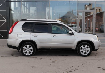 Подержанный автомобиль Nissan X-Trail 2007 года (4 фото)
