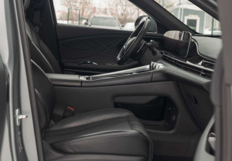 Подержанный автомобиль Exeed RX 2023 года (21 фото)