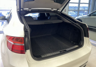 Подержанный автомобиль BMW X6 2013 года (7 фото)