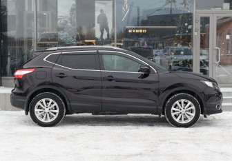 Подержанный автомобиль Nissan Qashqai 2014 года (4 фото)