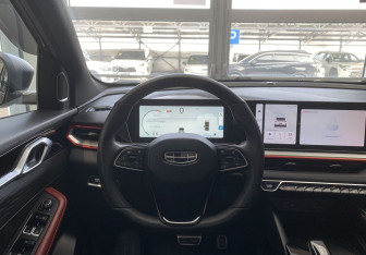 Подержанный автомобиль Geely Coolray 2024 года (15 фото)