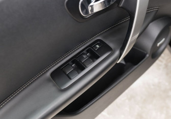 Подержанный автомобиль Nissan Qashqai 2010 года (17 фото)