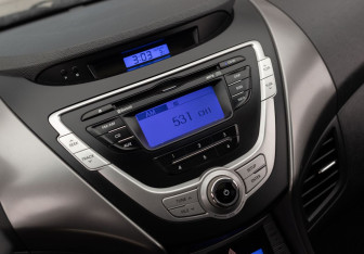 Подержанный автомобиль Hyundai Avante Sedan 2011 года (14 фото)