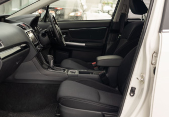 Подержанный автомобиль Subaru Levorg 2019 года (20 фото)