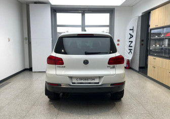 Подержанный автомобиль Volkswagen Tiguan 2012 года (6 фото)