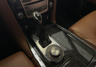 Подержанный автомобиль Infiniti QX80 2019 года (14 фото)