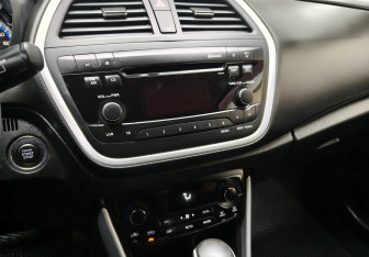 Подержанный автомобиль Toyota Highlander 2014 года (13 фото)