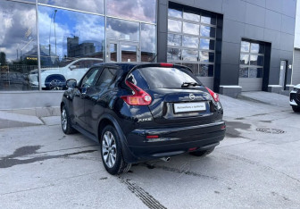 Подержанный автомобиль Nissan Juke 2013 года (6 фото)
