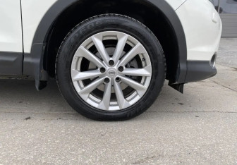 Подержанный автомобиль Nissan Qashqai 2014 года (3 фото)