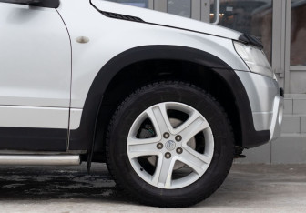 Подержанный автомобиль Suzuki Grand Vitara 2008 года (9 фото)