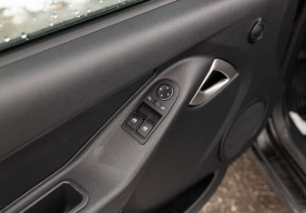 Подержанный автомобиль LADA (ВАЗ) Granta Sedan 2023 года (17 фото)