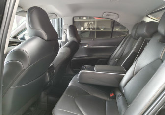 Подержанный автомобиль Toyota Camry Sedan 2019 года (13 фото)