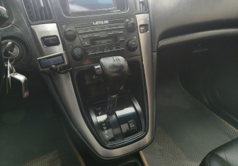 Подержанный автомобиль Lexus RX 2001 года (10 фото)