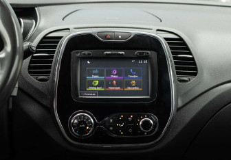 Подержанный автомобиль Renault Kaptur 2018 года (14 фото)