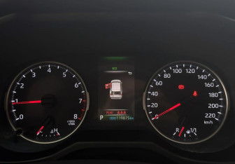 Подержанный автомобиль Toyota RAV4 2011 года (14 фото)